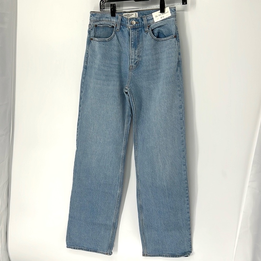 Abercrombie & Fitch NWT 90’s relaxed jeans 27 long